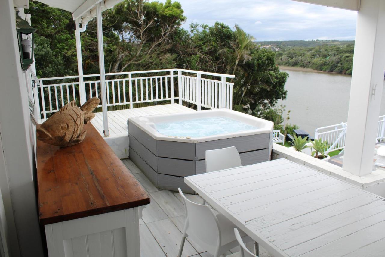 Blue'S Guest House - East London Bonza Bay Экстерьер фото
