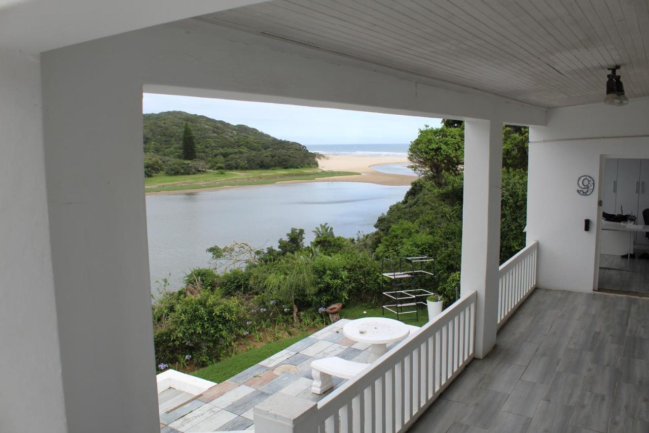 Blue'S Guest House - East London Bonza Bay Экстерьер фото