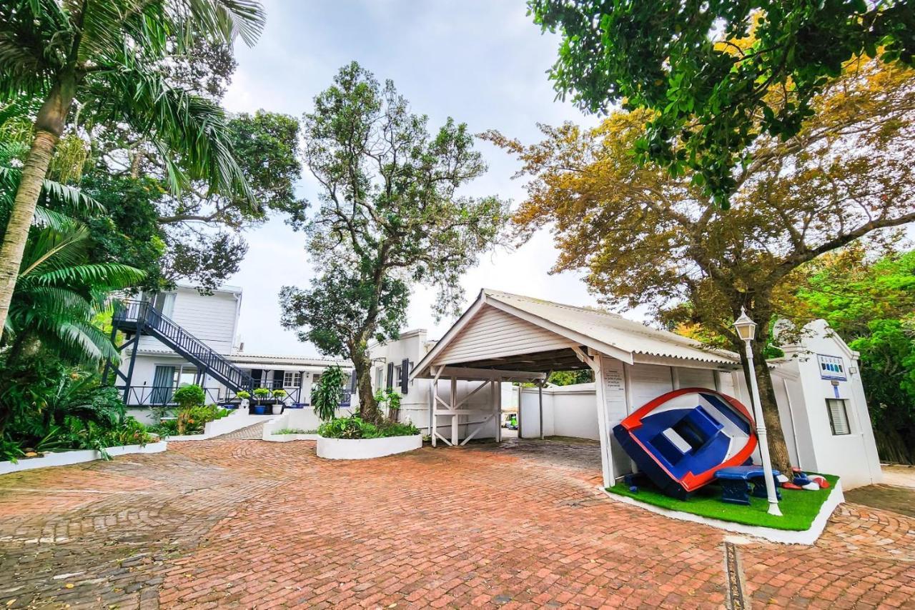 Blue'S Guest House - East London Bonza Bay Экстерьер фото