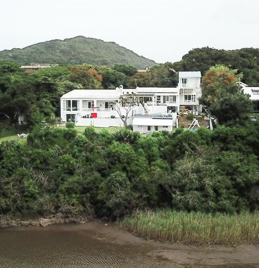 Blue'S Guest House - East London Bonza Bay Экстерьер фото