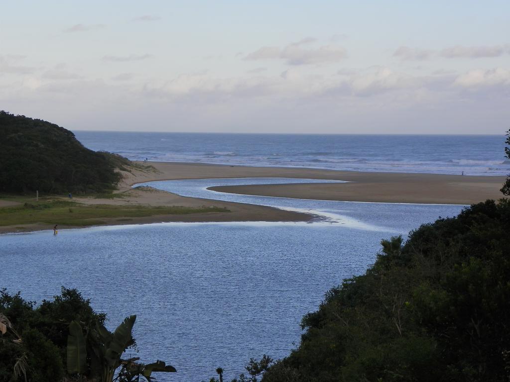 Blue'S Guest House - East London Bonza Bay Экстерьер фото