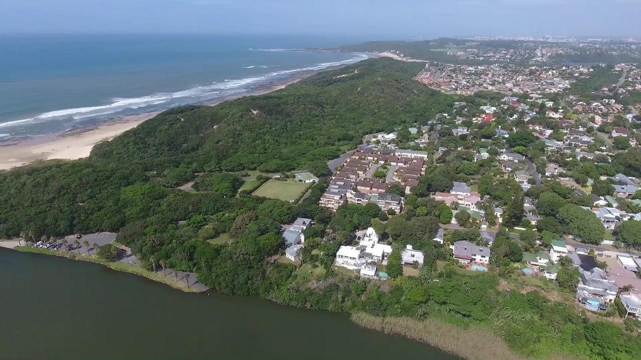Blue'S Guest House - East London Bonza Bay Экстерьер фото